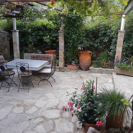 Sea-Side Old Stone Villa With A Private Garden Budva Bagian luar foto