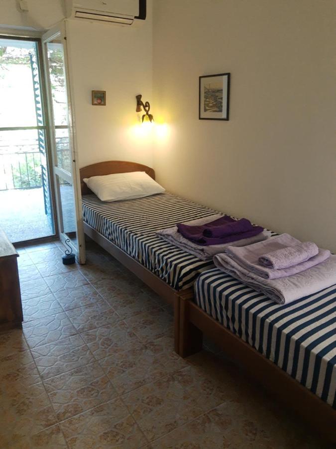 Sea-Side Old Stone Villa With A Private Garden Budva Bagian luar foto