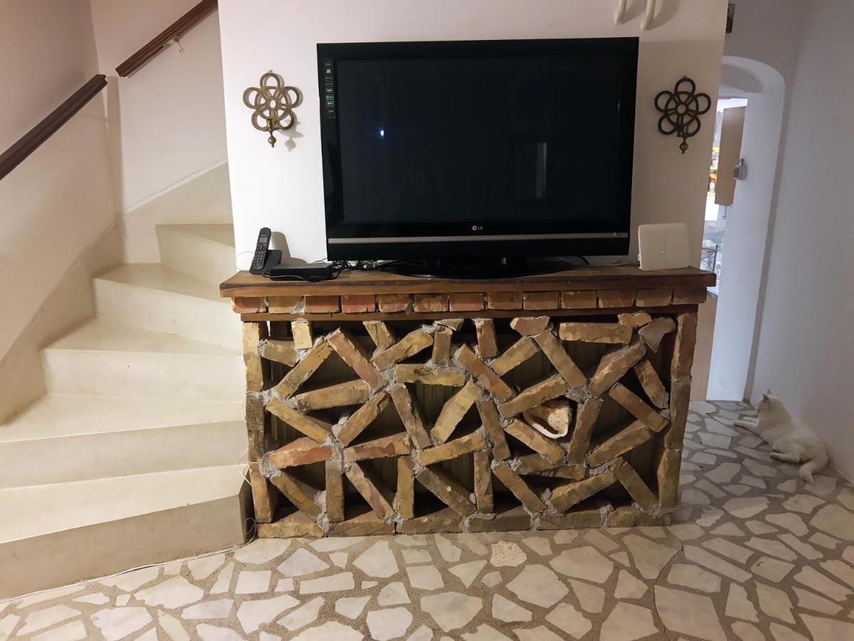 Sea-Side Old Stone Villa With A Private Garden Budva Bagian luar foto