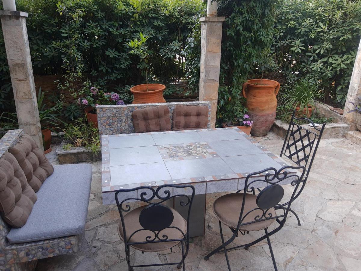Sea-Side Old Stone Villa With A Private Garden Budva Bagian luar foto