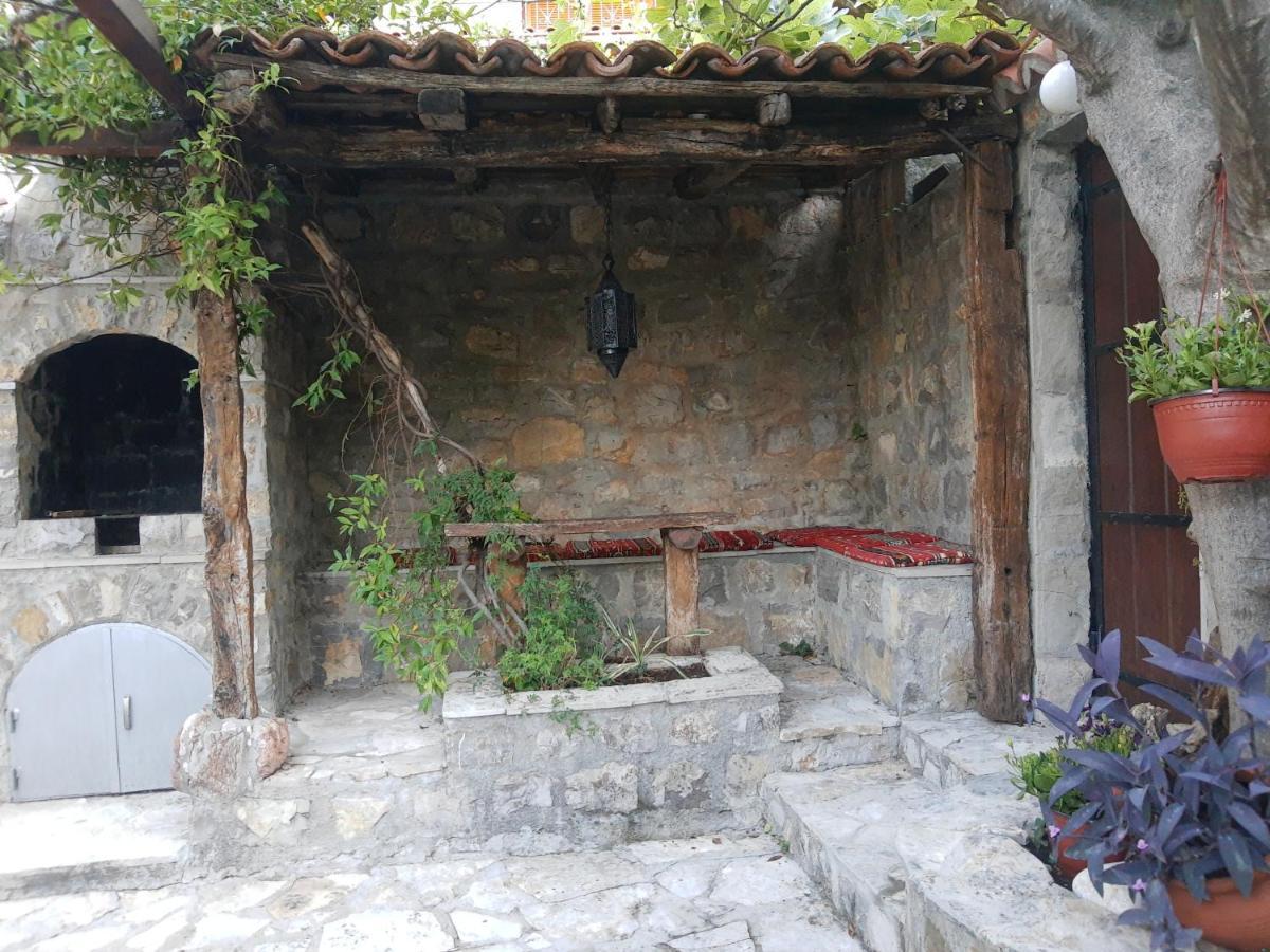 Sea-Side Old Stone Villa With A Private Garden Budva Bagian luar foto