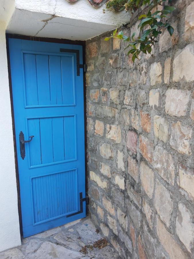 Sea-Side Old Stone Villa With A Private Garden Budva Bagian luar foto