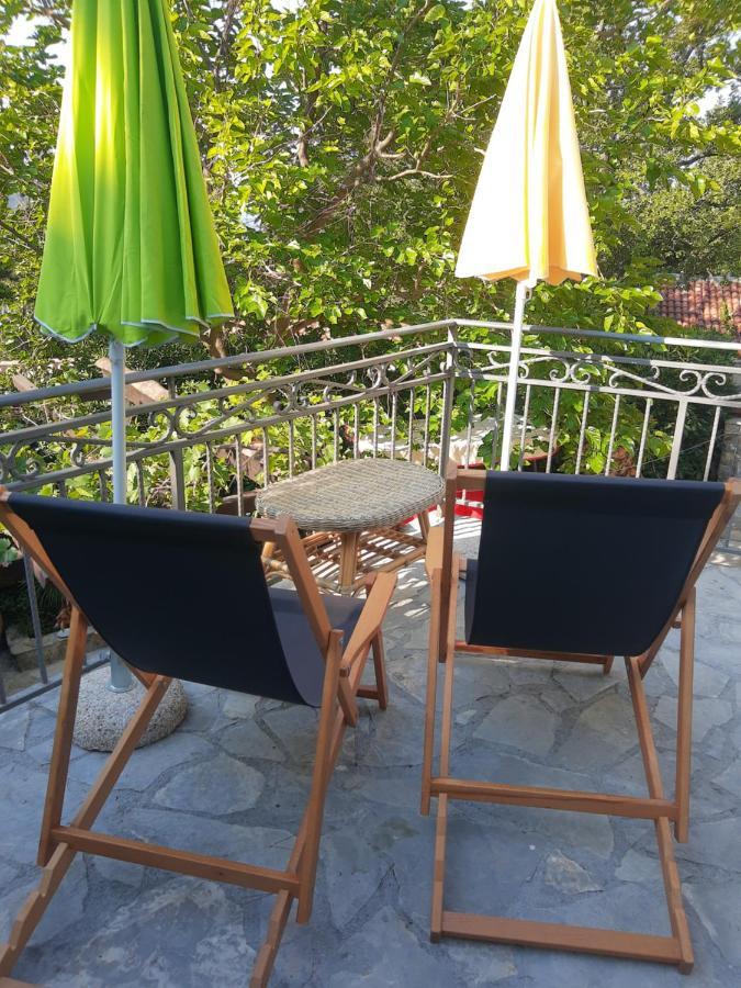 Sea-Side Old Stone Villa With A Private Garden Budva Bagian luar foto