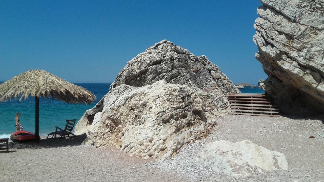 Sea-Side Old Stone Villa With A Private Garden Budva Bagian luar foto